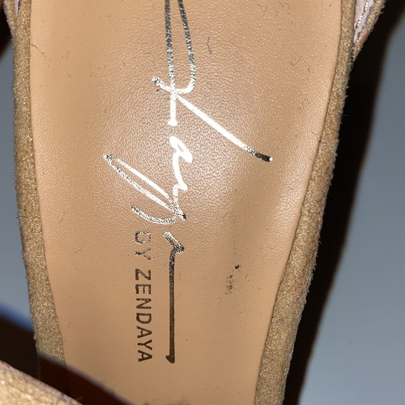 Daya by Zendaya Heels - Picture 8 of 9